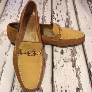ESCADA light brown and tan loafers